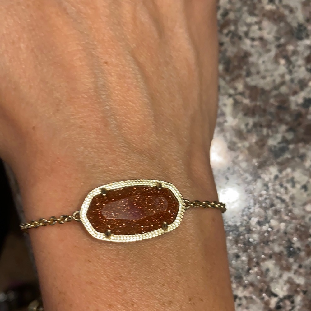 Where all my UT girls at??? Grab this for your game day look 🧡
